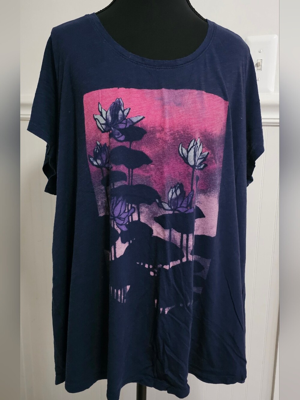 Lucky Lotus Women's Navy Floral Graphic Tee - Pink & Purple Print 3X